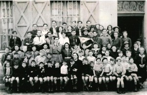Les membres de la Maison des éclaireurs israélites de France, en 1942